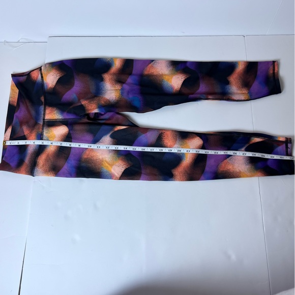 Fabletics Power-Hold High Waisted Cropped Workout Leggings - Fun Patterned - Picture 5 of 7